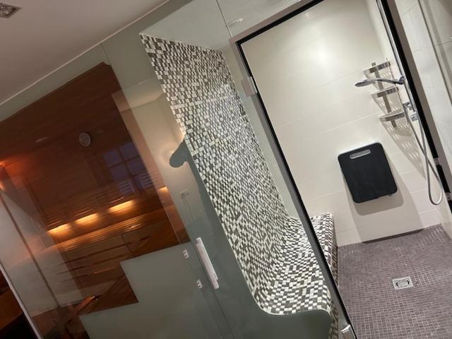 Traumwohnung Mit Eigenem Spa Thaur Bagian luar foto